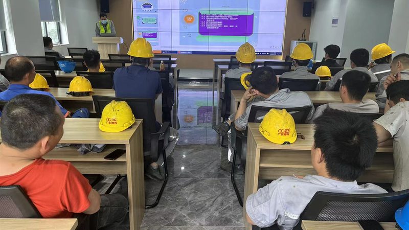 行业背景：消防工程师职业前景与培训市场